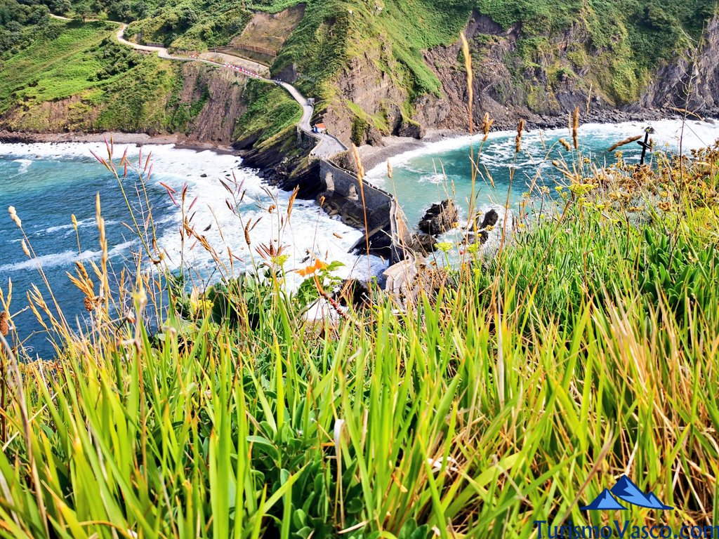 vistas desde la ermita, excursion a San Juan de Gaztelugatxe desde Bilbao