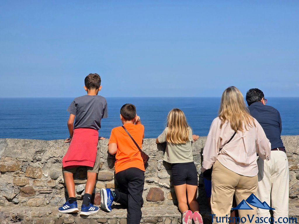 visitar san juan de gaztelugatxe con niños
