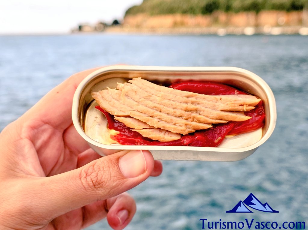 boat trip in Gernika, local products, catering